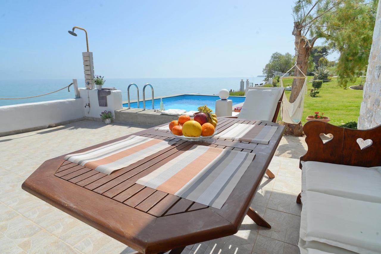 Antorina Beachfront Villas With Private Pools Kamari  外观 照片