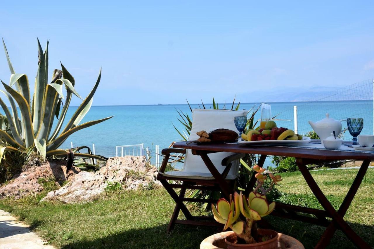 Antorina Beachfront Villas With Private Pools Kamari  外观 照片