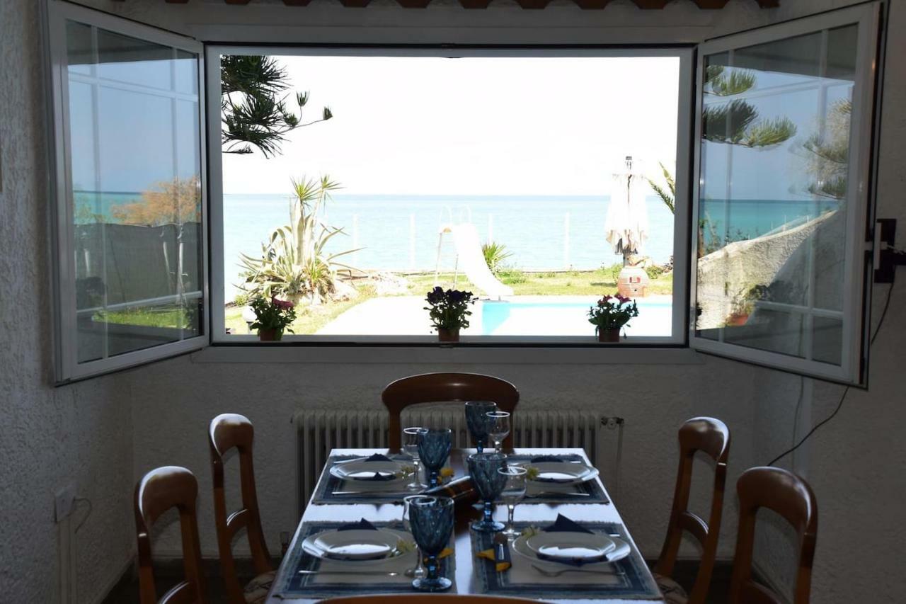 Antorina Beachfront Villas With Private Pools Kamari  外观 照片