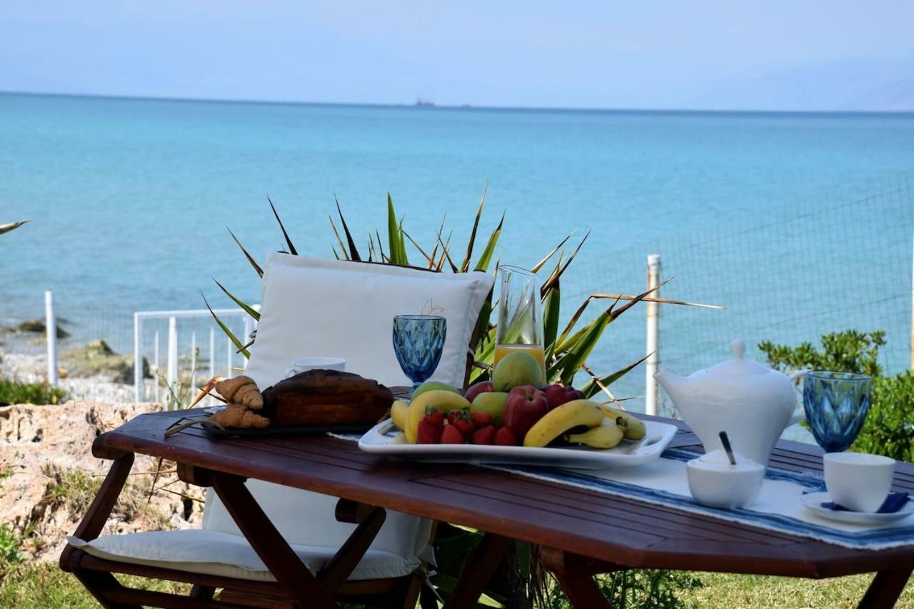 Antorina Beachfront Villas With Private Pools Kamari  外观 照片